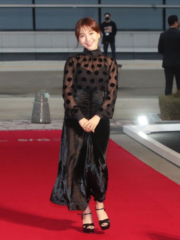 서예지→최희서, 블랙의 우아함과 함께한 ★ 부일영화상 레드카펫 [포토뉴스]