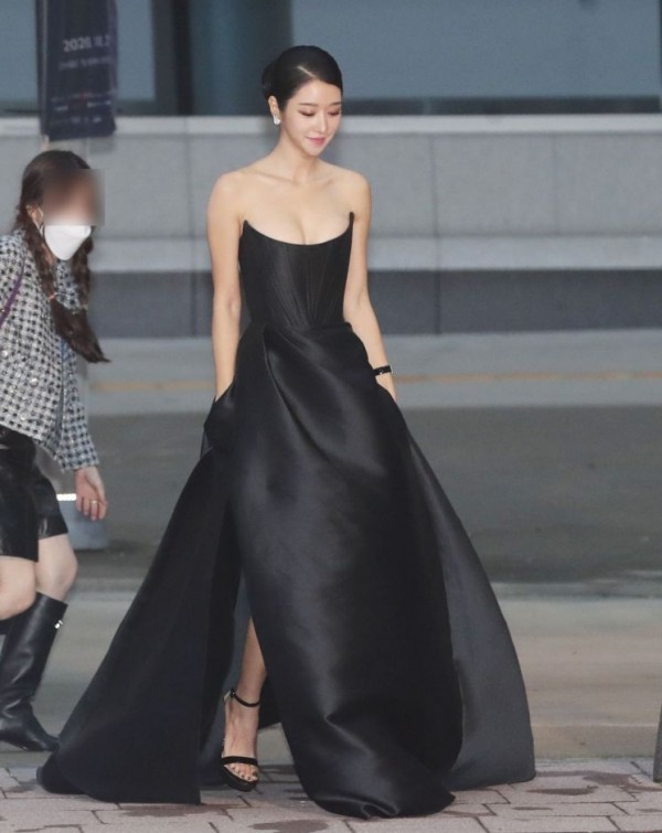 서예지→최희서, 블랙의 우아함과 함께한 ★ 부일영화상 레드카펫 [포토뉴스]